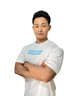 E-STRETCH GYM 心斎橋店の前野　良真トレーナー